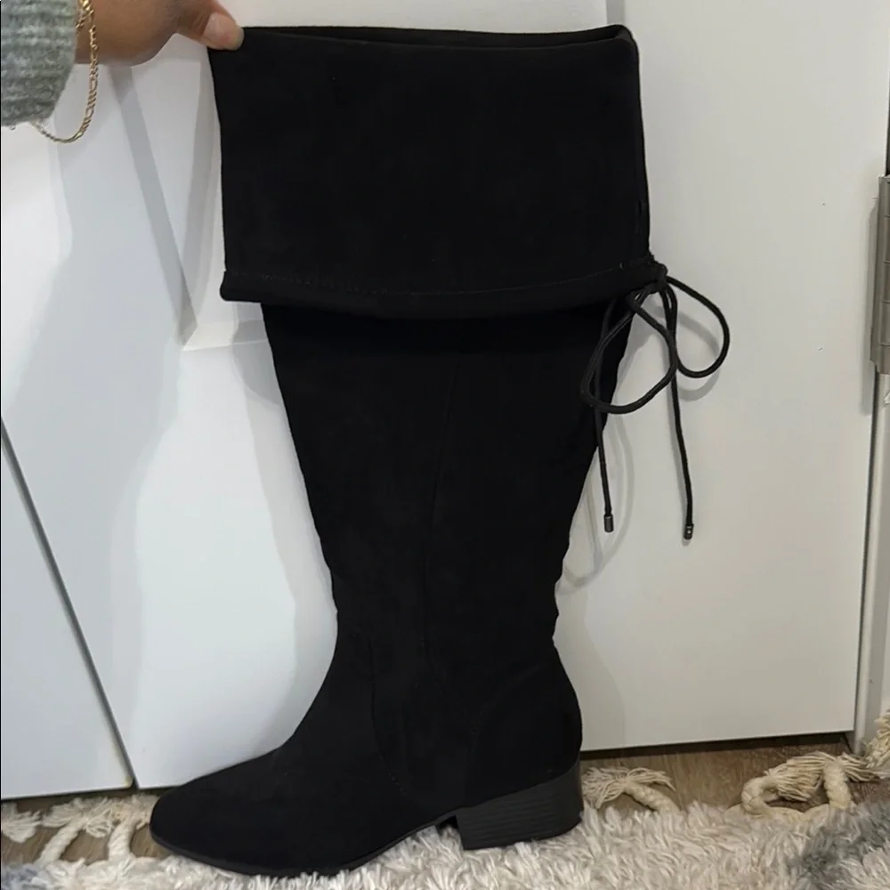 CROWN & IVY SIZE 8M Black Over-the-Knee Women's Boots NWOT